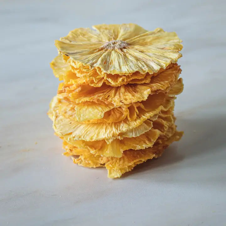 Crispy Pineapple Slices | Snack Pack W/Tray | 0.3 oz.